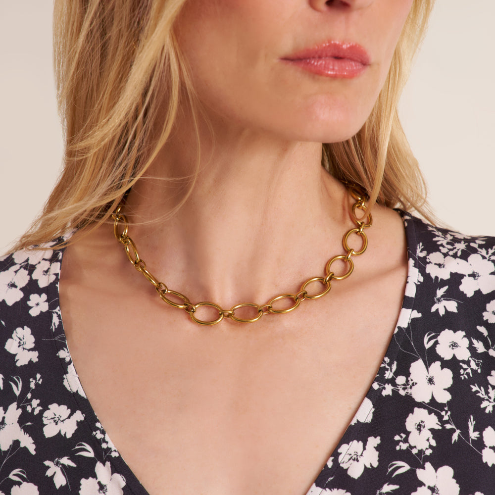 Tess necklace in gold