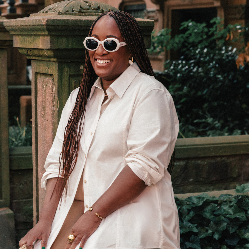 Image of a woman wearing Bentley Al Fresco Shirt - Cotton Poplin :: Eggshell Success