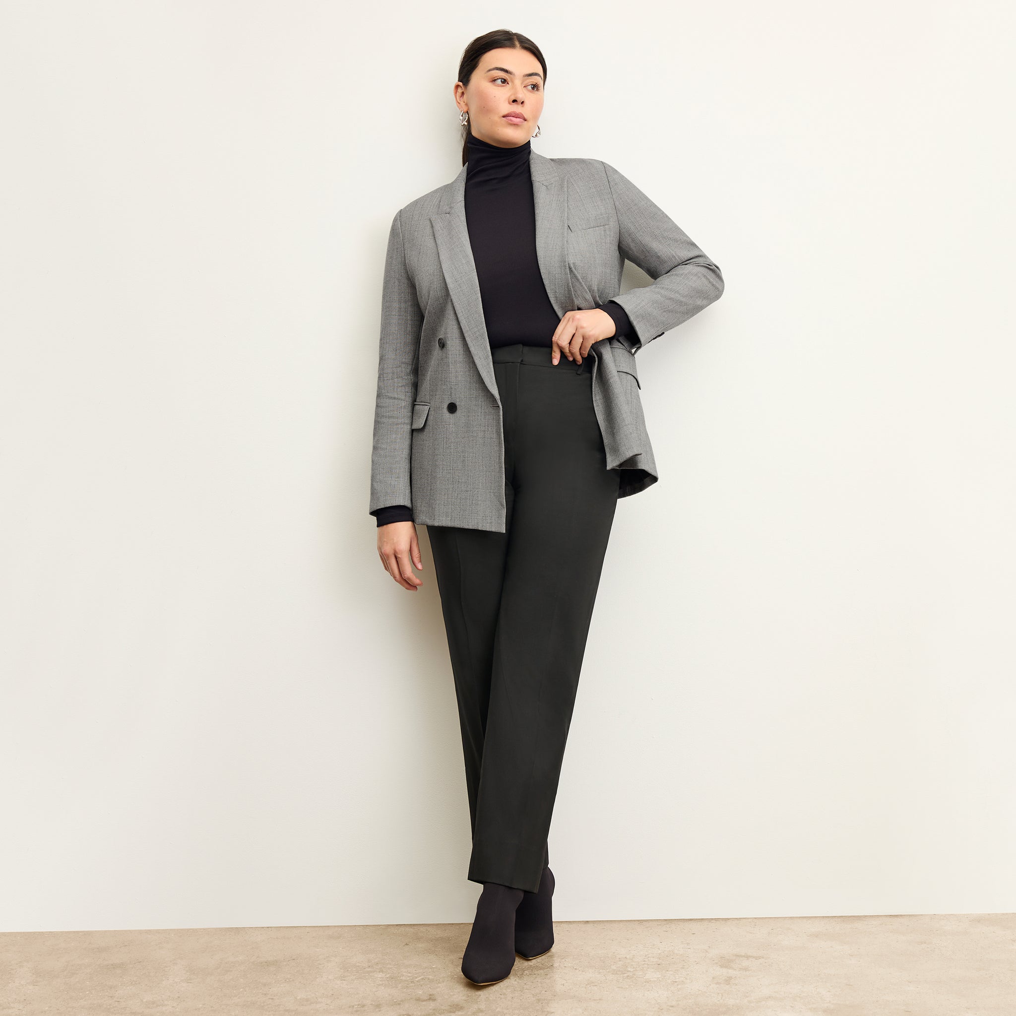 Front image of a woman wearing the O'Hara Blazer - Sharkskin in Black / White 