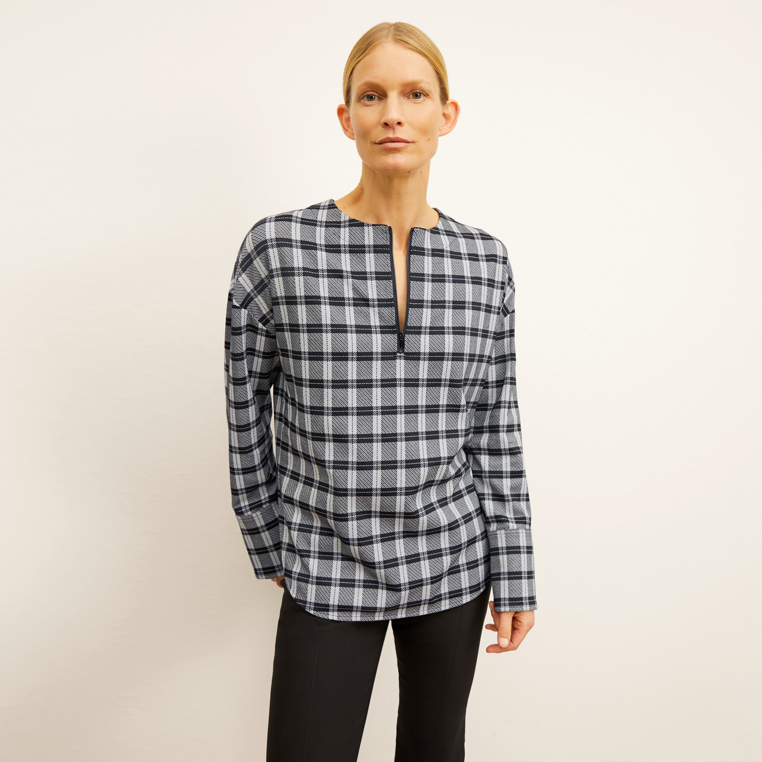 Tully Top - Plaid Knit :: Camel / Black
