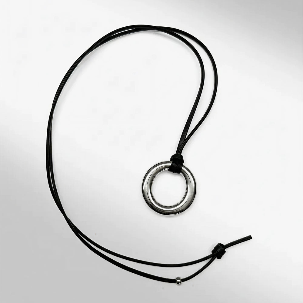 Venita Necklace :: Silver