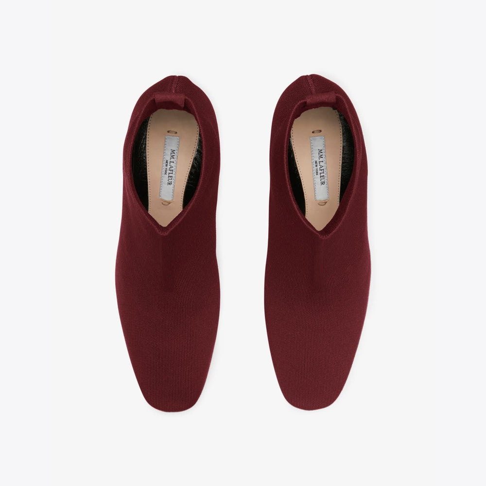 Top packshot image of the Zelda Boot—3D Knit in Burgundy