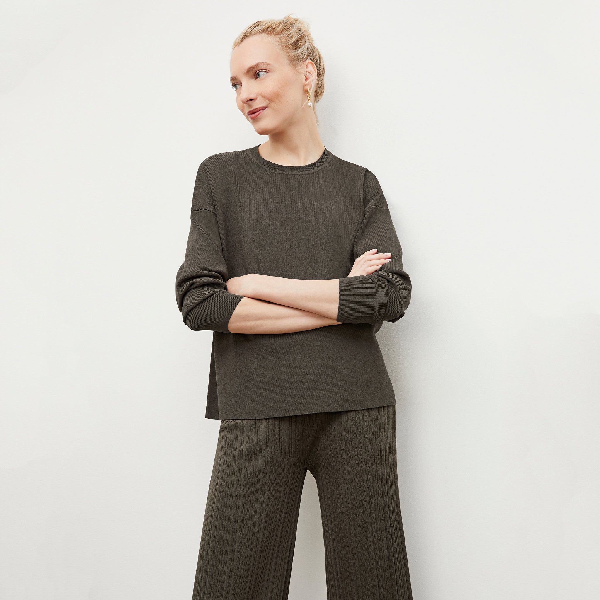 Front image of a woman wearing the Marijane Pant - Textured Knit in Light Ash