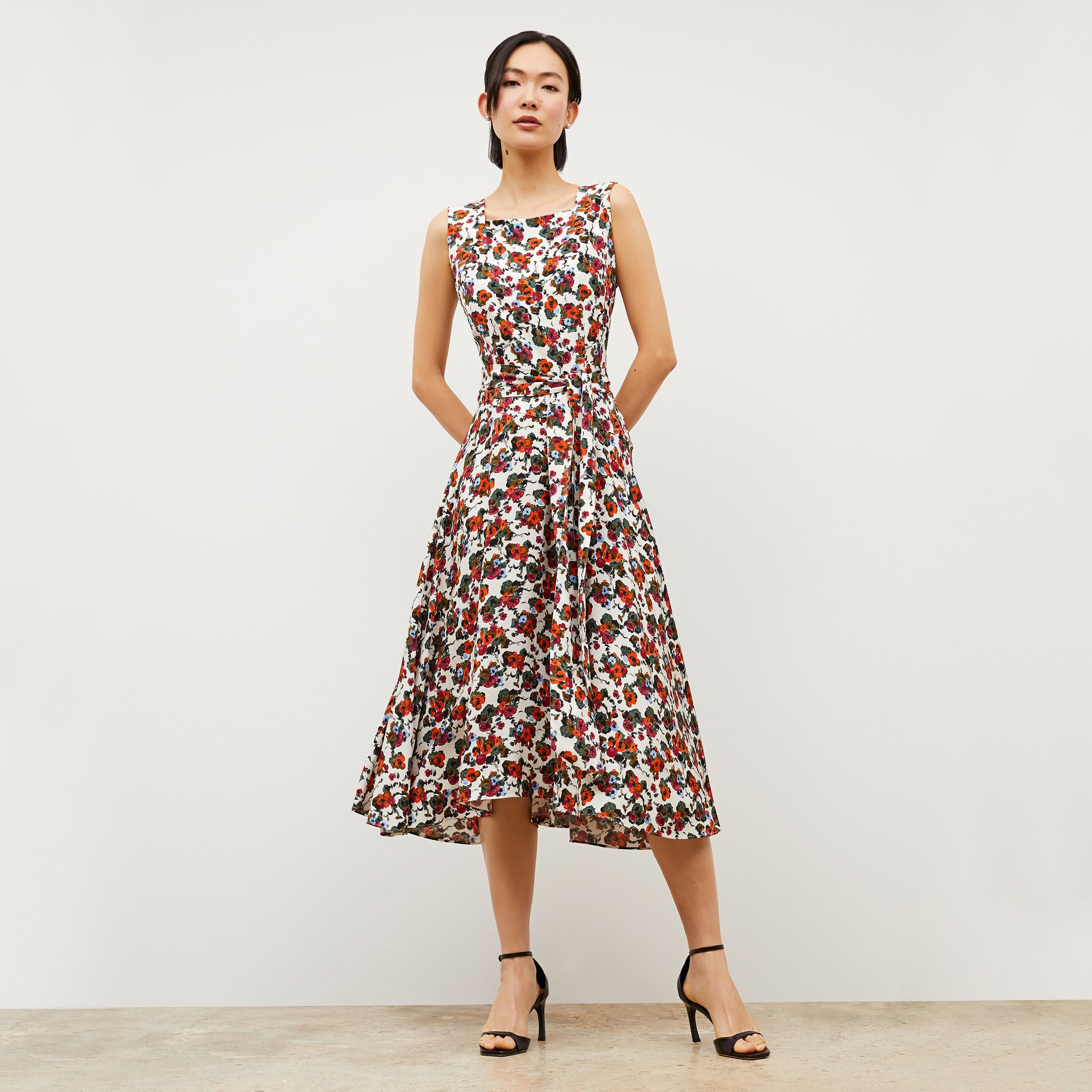 Front image of a woman wearing the DiemMy Dress - Washable Silk in Garden Print 