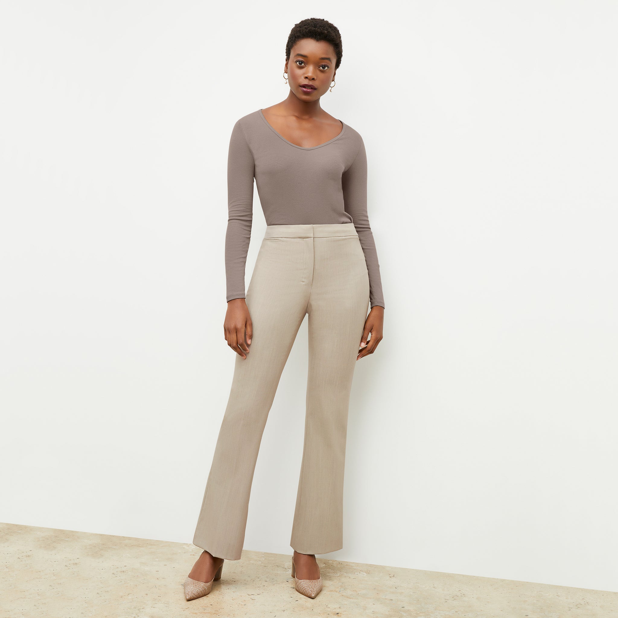 Front image of a woman wearing the Horton Pant in Natural Melange