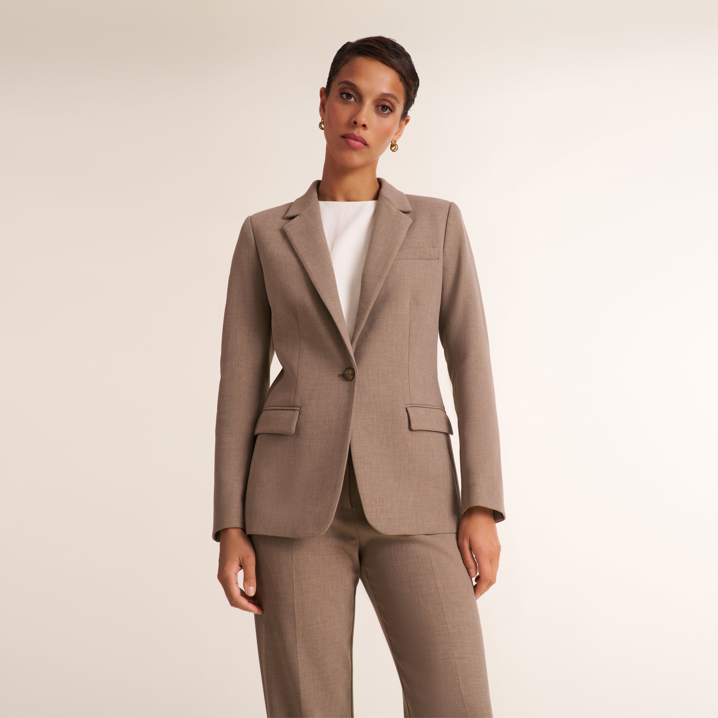 Yiyan Classic Blazer - Luxe Flex Suiting :: Toasted Coconut