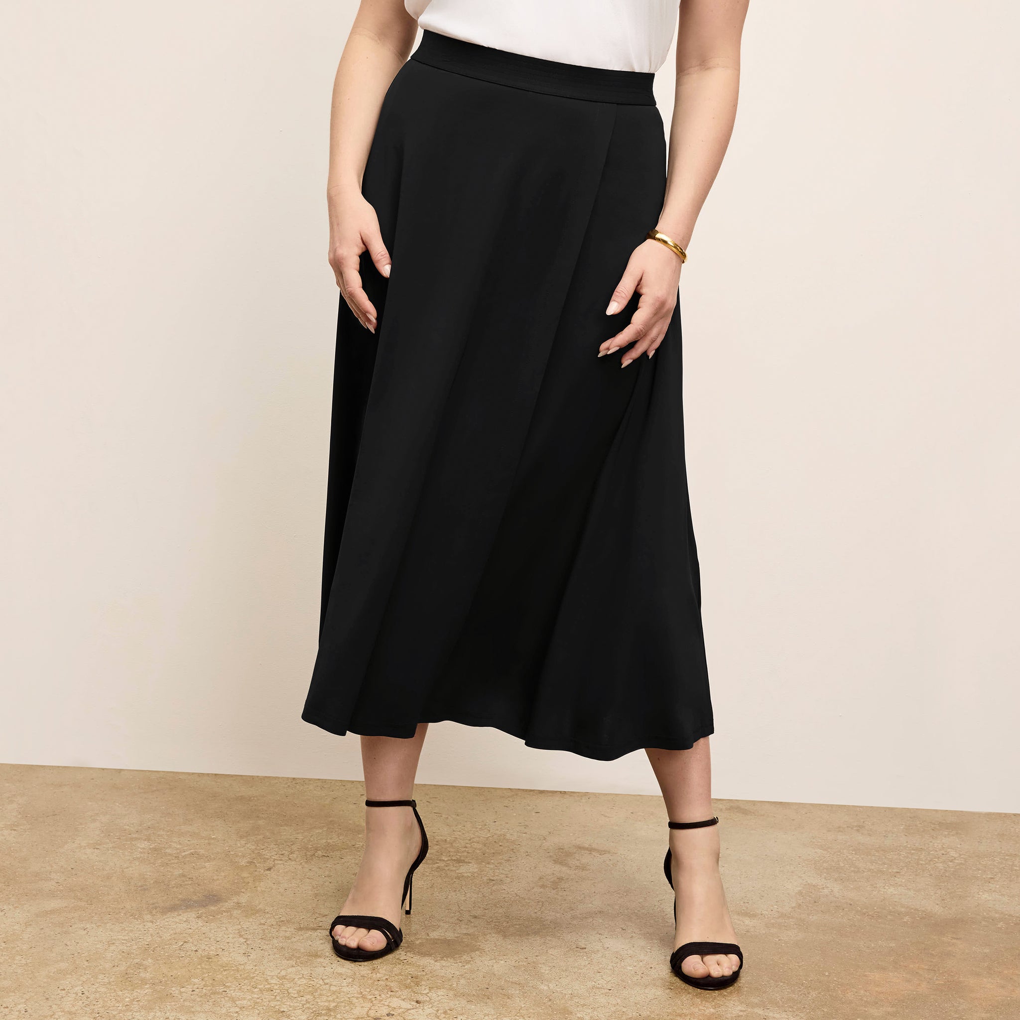 Front shot image of a woman wearing Ara Skirt - Light Jersey :: Black 