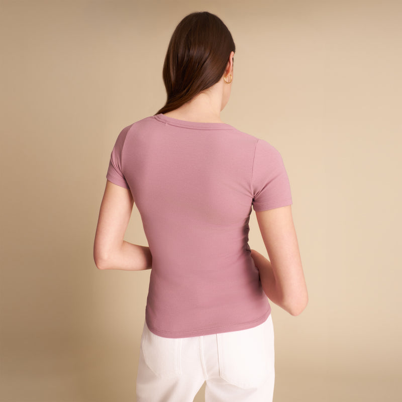 Avi Scoopneck T-Shirt