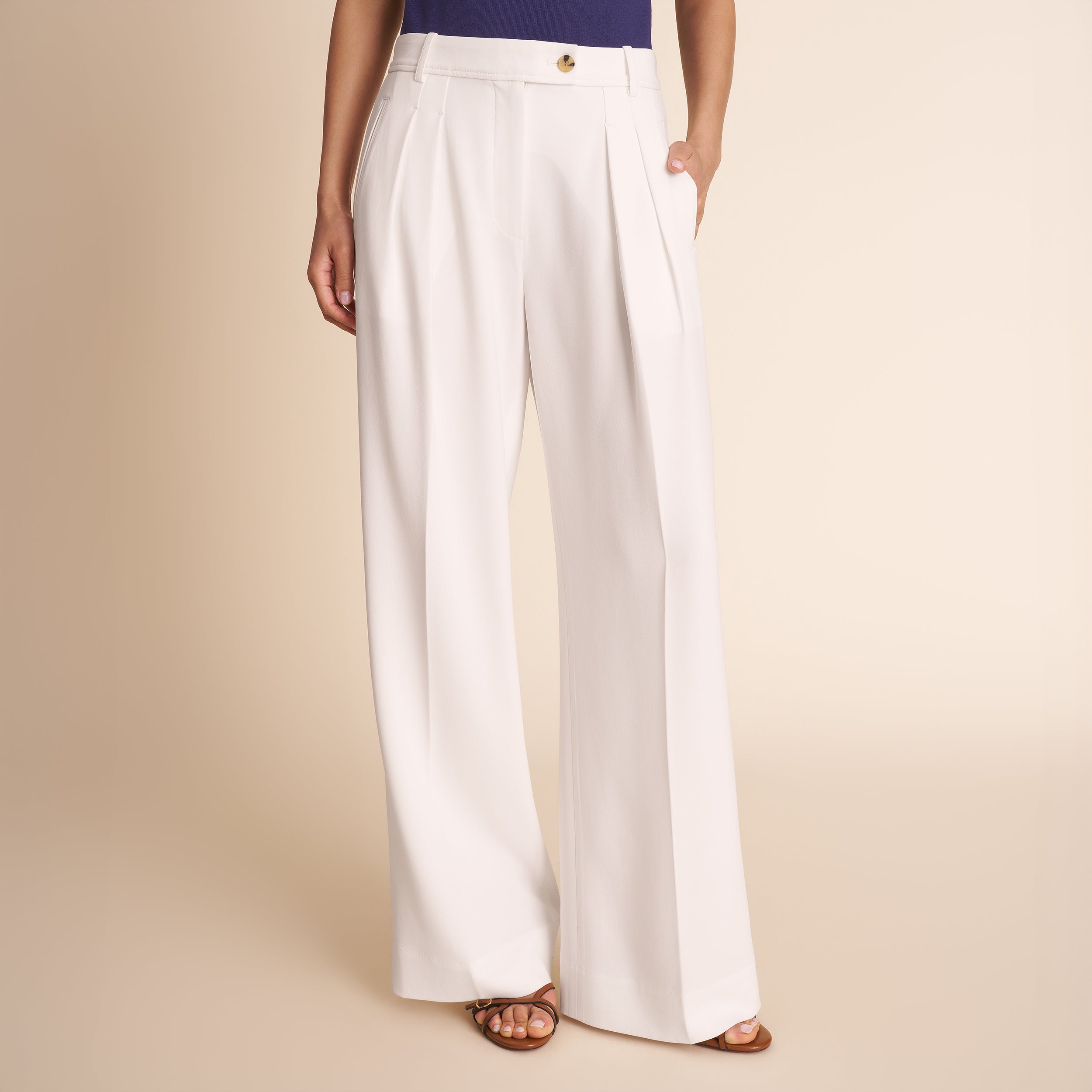 Bia Pleated Trouser - Everyday Crepe :: Ivory