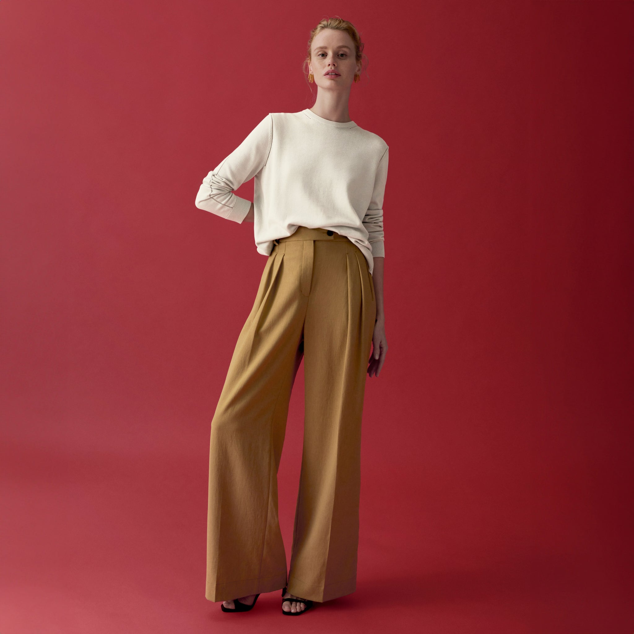image of a woman wearing the bia pant in macaroon 