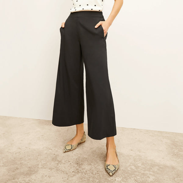 パンツ Yarmo] Buggy Culottes Pants Elena Travel Culotte - OrigamiTech :: Black – M.M.LaFleur