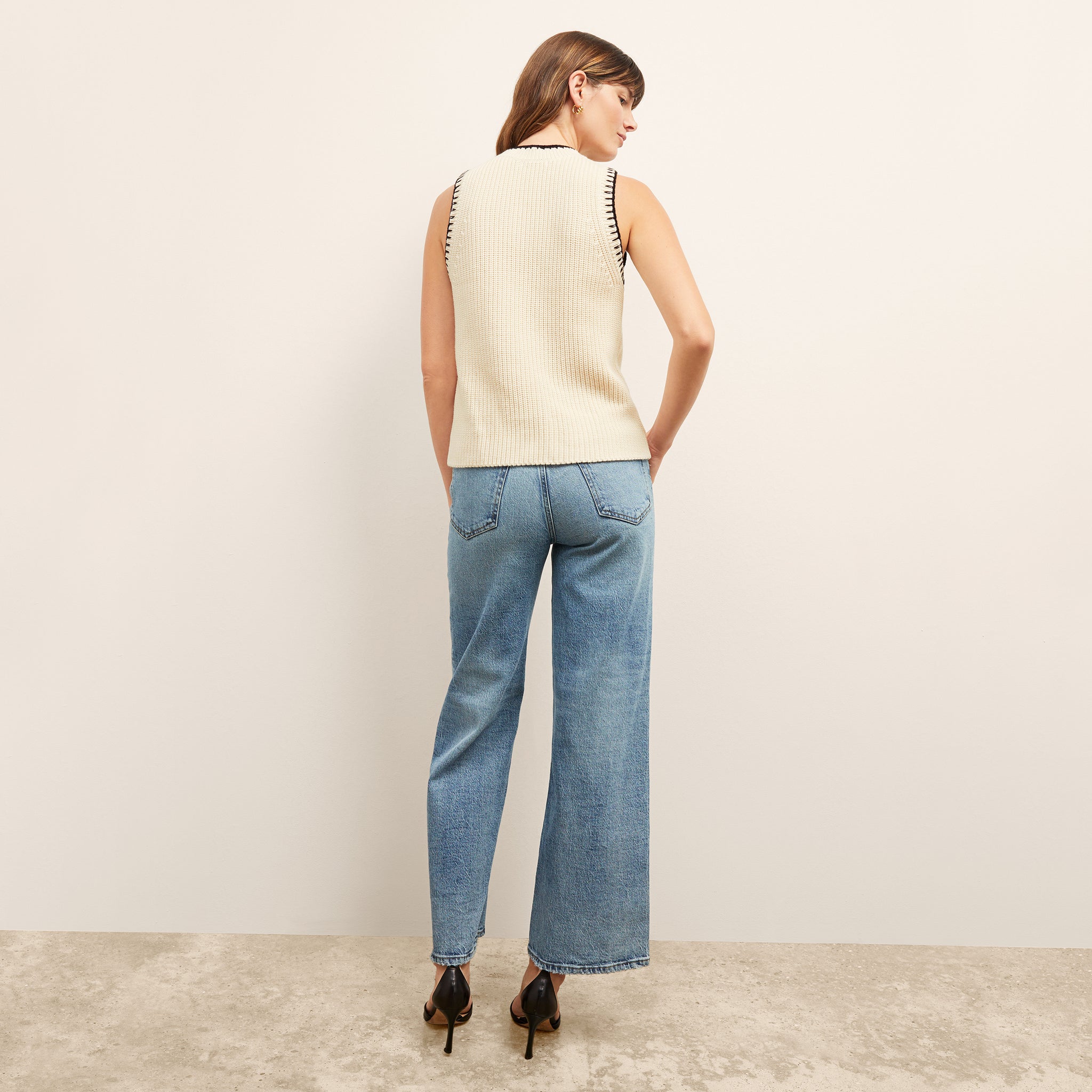 back image of a woman wearing the giada top in contrast knit