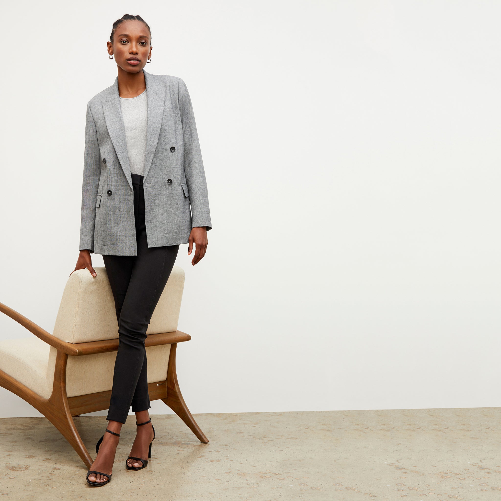 Front image of a woman wearing the O'Hara Blazer - Sharkskin in Black / White