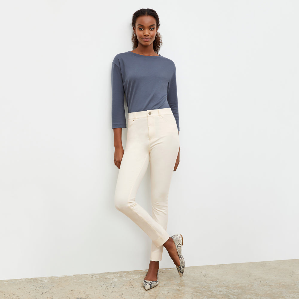 Front image of a woman wearing the Sammataro Jean in Tusk
