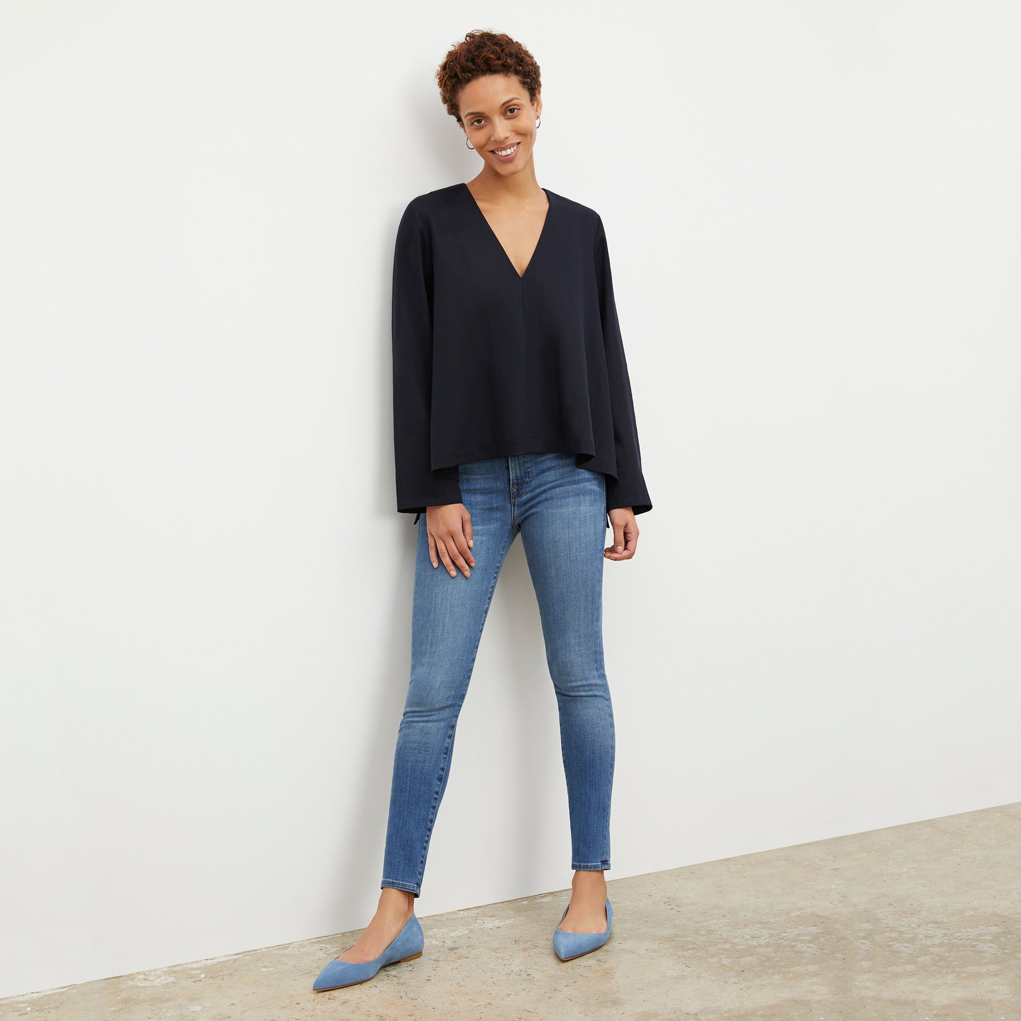 Front image of a woman wearing the Annette Top - Everyday Twill in Night