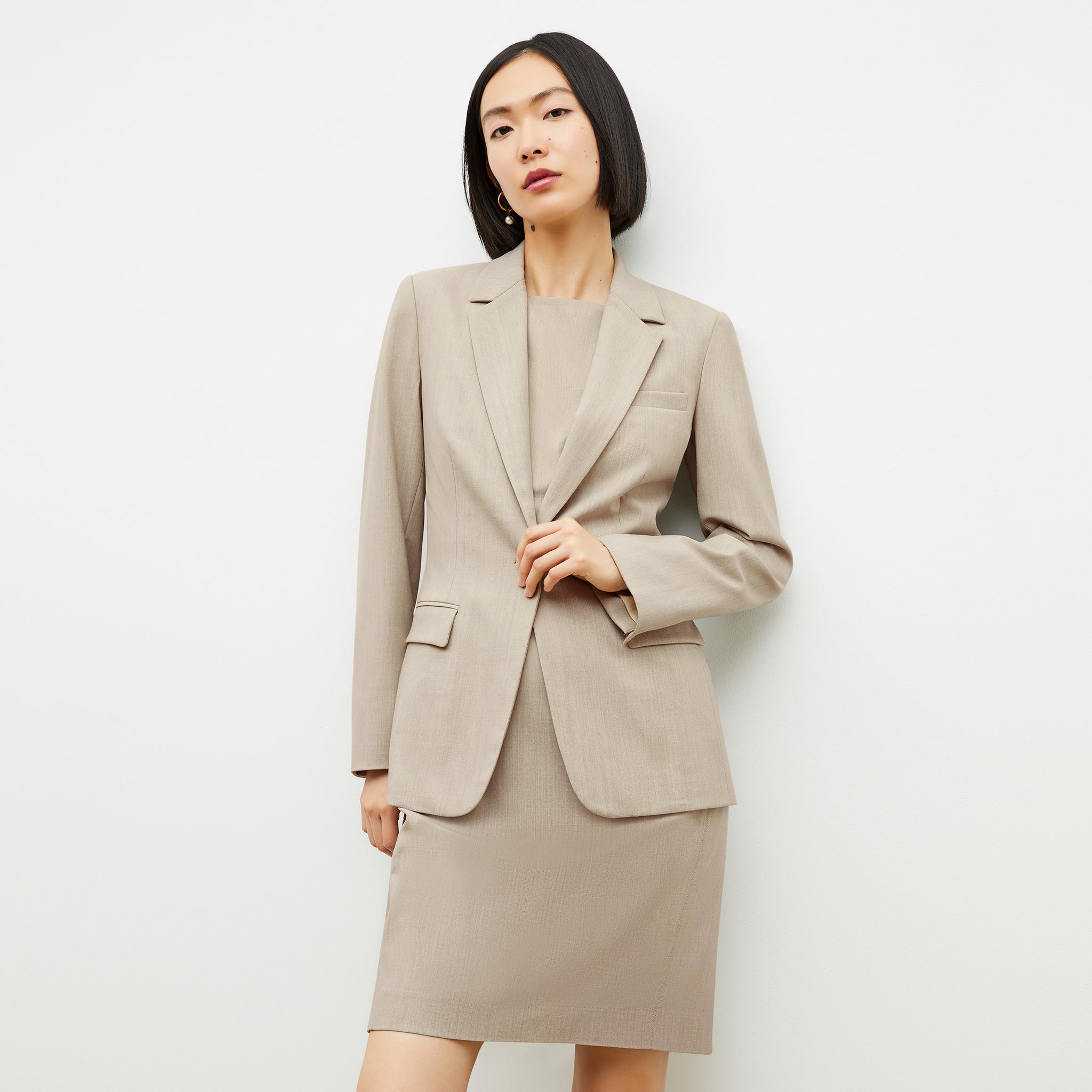 Front image of a woman wearing the Yiyan Blazer in Natural Melange