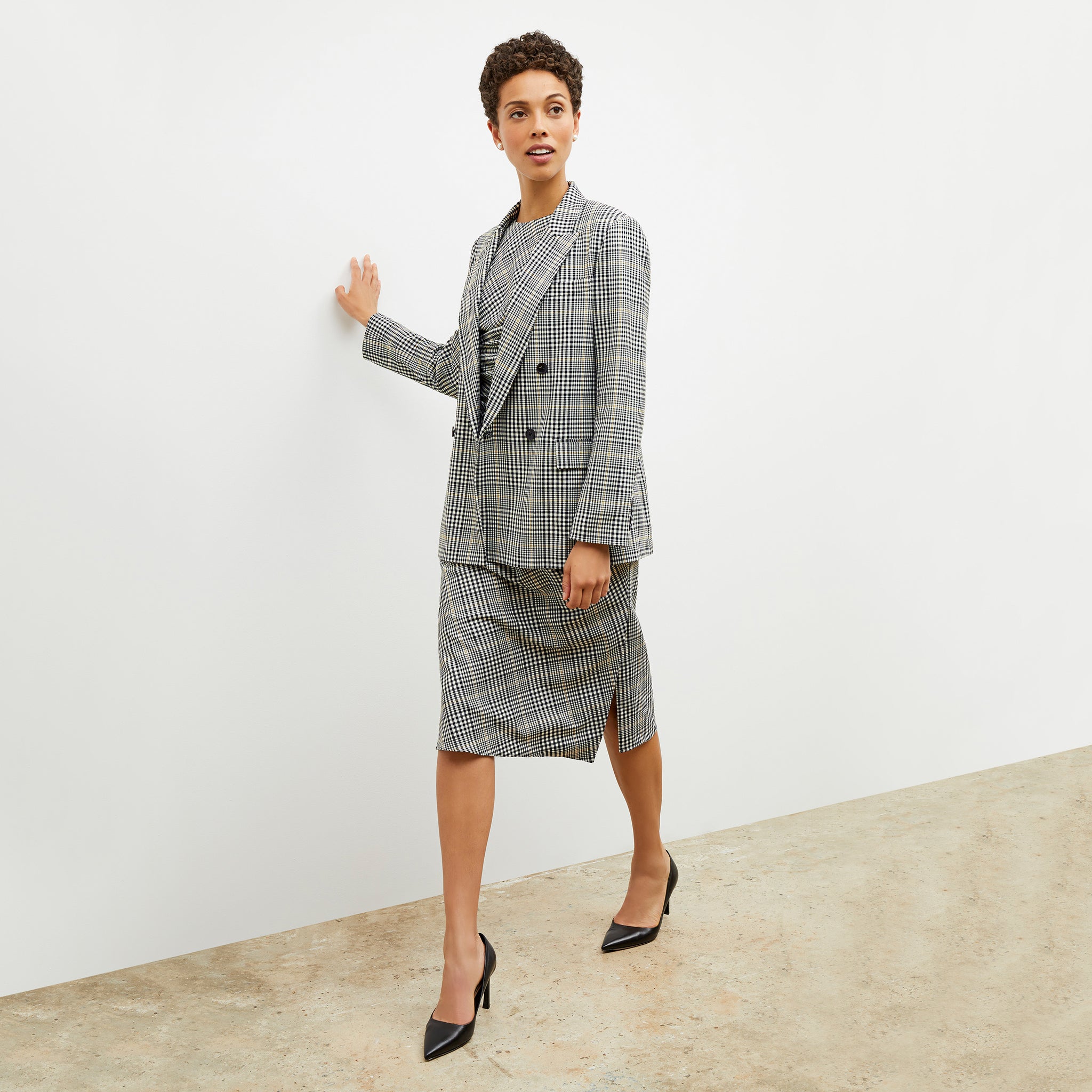 Front image of a woman wearing the o'hara blazer in plaid sharkskin