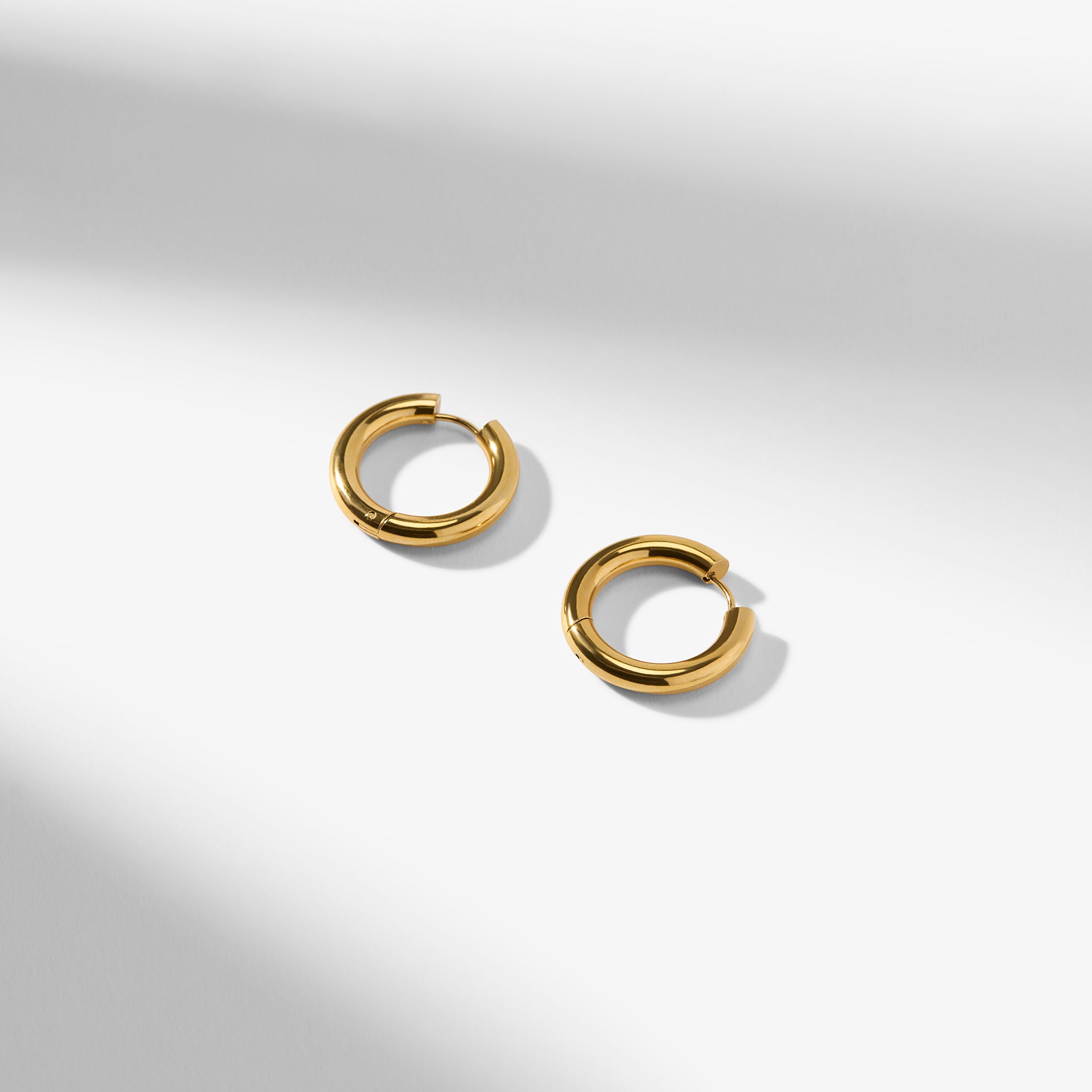 Packshot image of the Claressa Earrings in Gold 