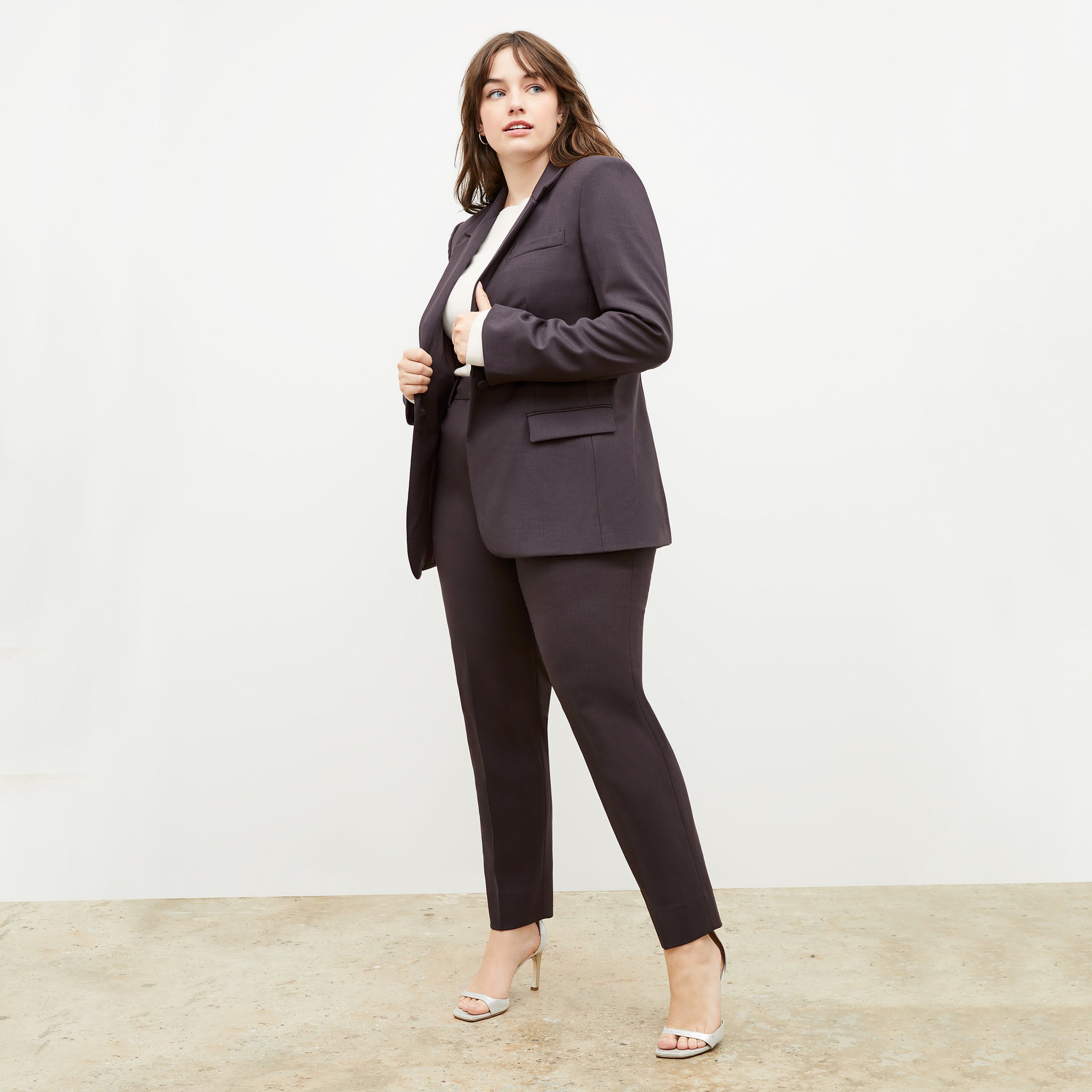 Front image of a woman standing wearing the Yiyan Blazer in Haze