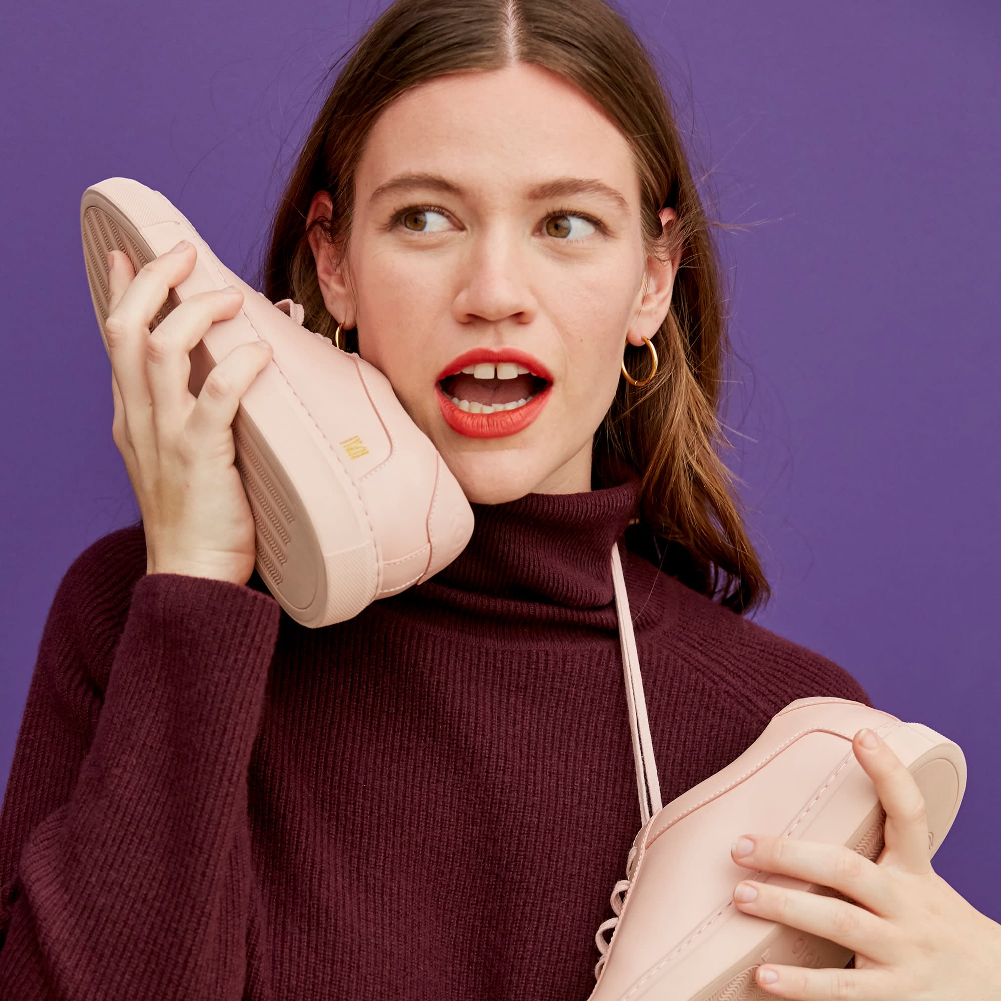 Front image of a woman standing wearing the arbus in chiante