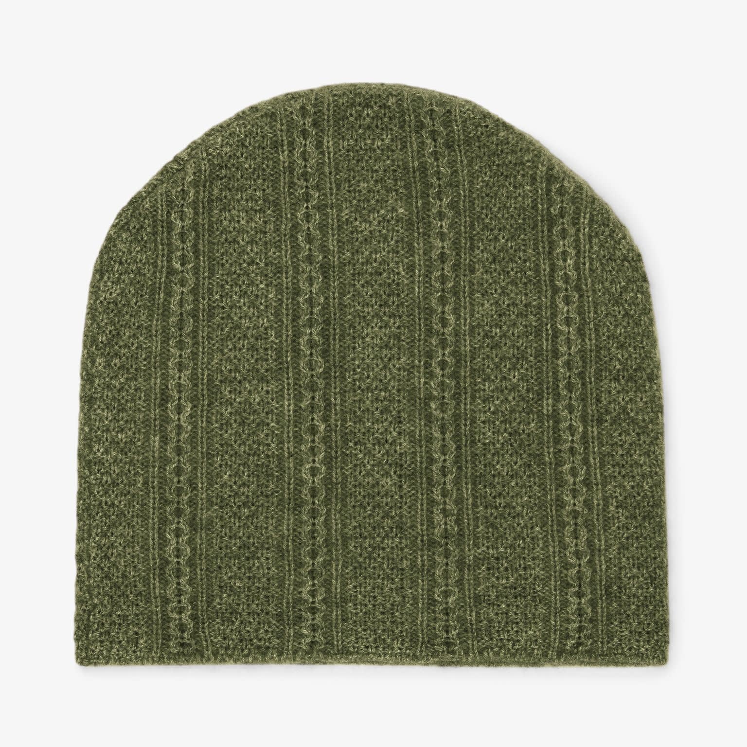 Packshot image of the Circle Cable Beanie—Cashmere in Olive 
